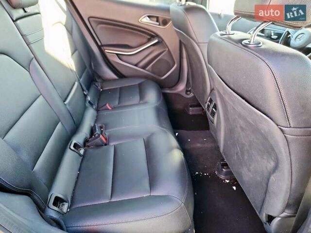 Черный Мерседес ГЛА-Класс, объемом двигателя 1.99 л и пробегом 170 тыс. км за 4200 $, фото 9 на Automoto.ua