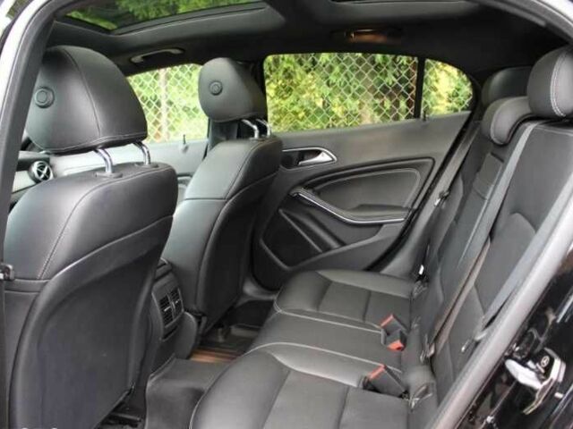 Мерседес ГЛА-Клас 2019 у Києві на Automoto.ua Чорний Мерседес ГЛА-Клас, об'ємом двигуна 2 л та пробігом 89 тис. км за 15300 $, фото 12 на Automoto.ua