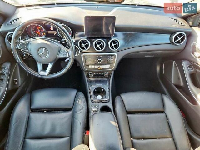 Черный Мерседес ГЛА-Класс, объемом двигателя 1.99 л и пробегом 170 тыс. км за 4200 $, фото 7 на Automoto.ua