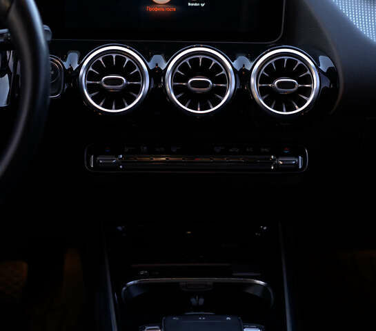 Мерседес ГЛА-Класс 2020 в Владимир-Волынский на Automoto.ua Черный Мерседес ГЛА-Класс, объемом двигателя 2 л и пробегом 95 тыс. км за 33500 $, фото 35 на Automoto.ua