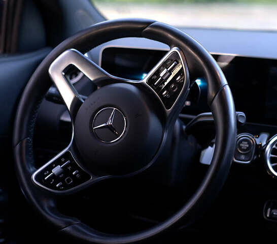 Мерседес ГЛА-Класс 2020 в Владимир-Волынский на Automoto.ua Черный Мерседес ГЛА-Класс, объемом двигателя 2 л и пробегом 95 тыс. км за 33500 $, фото 33 на Automoto.ua