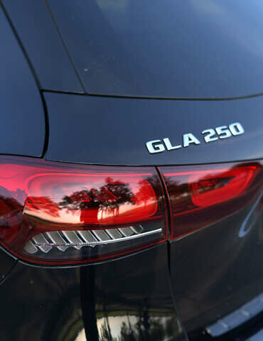 Мерседес ГЛА-Класс 2020 в Владимир-Волынский на Automoto.ua Черный Мерседес ГЛА-Класс, объемом двигателя 2 л и пробегом 95 тыс. км за 33500 $, фото 15 на Automoto.ua