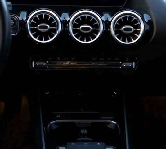 Мерседес ГЛА-Класс 2020 в Владимир-Волынский на Automoto.ua Черный Мерседес ГЛА-Класс, объемом двигателя 2 л и пробегом 95 тыс. км за 33550 $, фото 28 на Automoto.ua