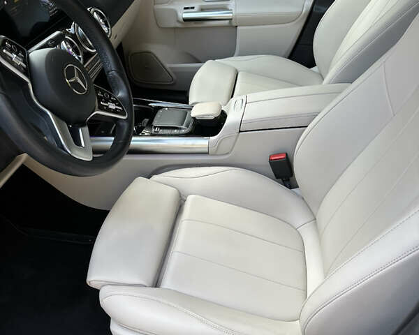 Черный Мерседес ГЛА-Класс, объемом двигателя 1.99 л и пробегом 82 тыс. км за 33500 $, фото 25 на Automoto.ua