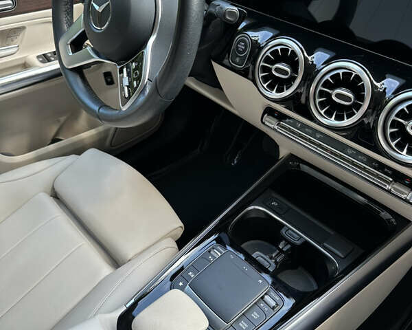 Черный Мерседес ГЛА-Класс, объемом двигателя 1.99 л и пробегом 82 тыс. км за 33500 $, фото 31 на Automoto.ua