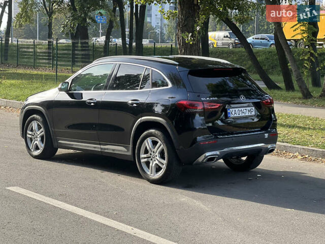 Чорний Мерседес ГЛА-Клас, об'ємом двигуна 1.99 л та пробігом 35 тис. км за 37000 $, фото 4 на Automoto.ua
