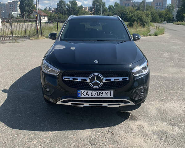 Чорний Мерседес ГЛА-Клас, об'ємом двигуна 1.99 л та пробігом 16 тис. км за 33300 $, фото 1 на Automoto.ua