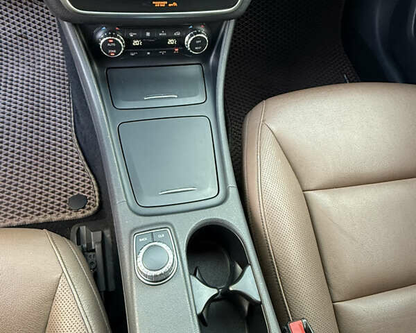 Мерседес ГЛА-Класс 2015 в Ивано-Франковске на Automoto.ua Фиолетовый Мерседес ГЛА-Класс, объемом двигателя 1.99 л и пробегом 114 тыс. км за 18900 $, фото 13 на Automoto.ua