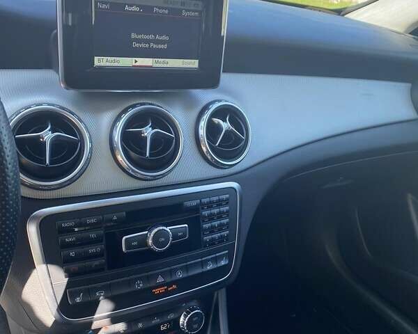 Червоний Мерседес ГЛА-Клас, об'ємом двигуна 1.99 л та пробігом 120 тис. км за 18500 $, фото 10 на Automoto.ua
