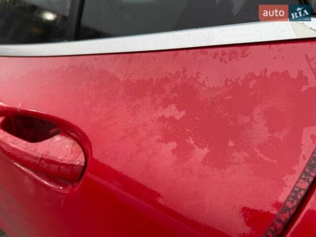 Красный Мерседес ГЛА-Класс, объемом двигателя 2 л и пробегом 77 тыс. км за 10800 $, фото 17 на Automoto.ua
