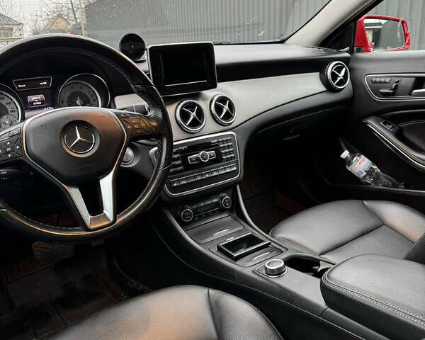 Червоний Мерседес ГЛА-Клас, об'ємом двигуна 1.99 л та пробігом 130 тис. км за 18900 $, фото 6 на Automoto.ua