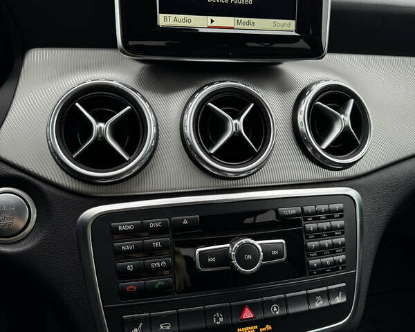 Червоний Мерседес ГЛА-Клас, об'ємом двигуна 1.99 л та пробігом 130 тис. км за 18900 $, фото 5 на Automoto.ua