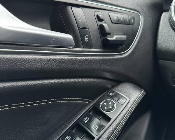 Червоний Мерседес ГЛА-Клас, об'ємом двигуна 1.99 л та пробігом 130 тис. км за 18900 $, фото 8 на Automoto.ua