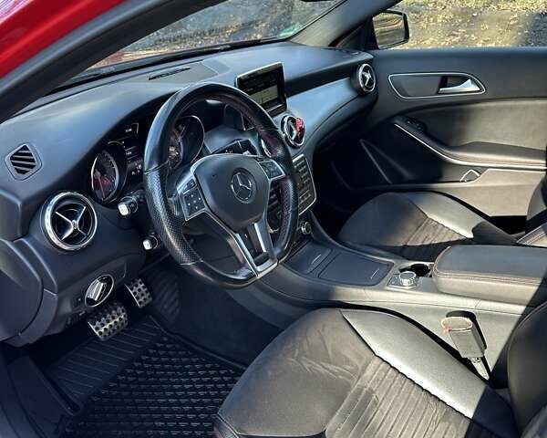 Красный Мерседес ГЛА-Класс, объемом двигателя 1.46 л и пробегом 135 тыс. км за 22000 $, фото 8 на Automoto.ua