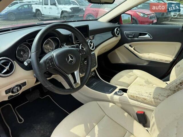 Красный Мерседес ГЛА-Класс, объемом двигателя 2 л и пробегом 77 тыс. км за 10800 $, фото 10 на Automoto.ua