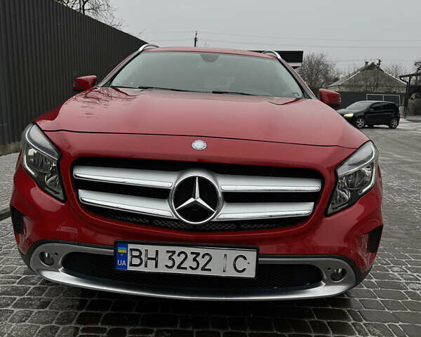 Червоний Мерседес ГЛА-Клас, об'ємом двигуна 1.99 л та пробігом 130 тис. км за 18900 $, фото 1 на Automoto.ua