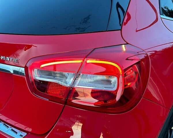 Красный Мерседес ГЛА-Класс, объемом двигателя 1.99 л и пробегом 155 тыс. км за 23200 $, фото 4 на Automoto.ua