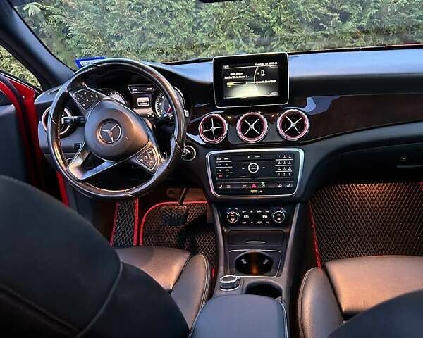 Красный Мерседес ГЛА-Класс, объемом двигателя 1.99 л и пробегом 155 тыс. км за 23200 $, фото 13 на Automoto.ua