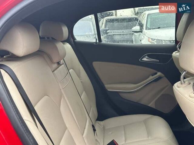 Красный Мерседес ГЛА-Класс, объемом двигателя 1.99 л и пробегом 215 тыс. км за 10900 $, фото 28 на Automoto.ua