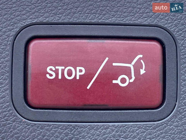 Красный Мерседес ГЛА-Класс, объемом двигателя 2 л и пробегом 139 тыс. км за 21500 $, фото 31 на Automoto.ua