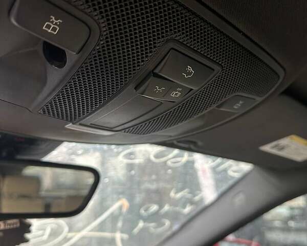 Красный Мерседес ГЛА-Класс, объемом двигателя 1.99 л и пробегом 215 тыс. км за 10900 $, фото 19 на Automoto.ua