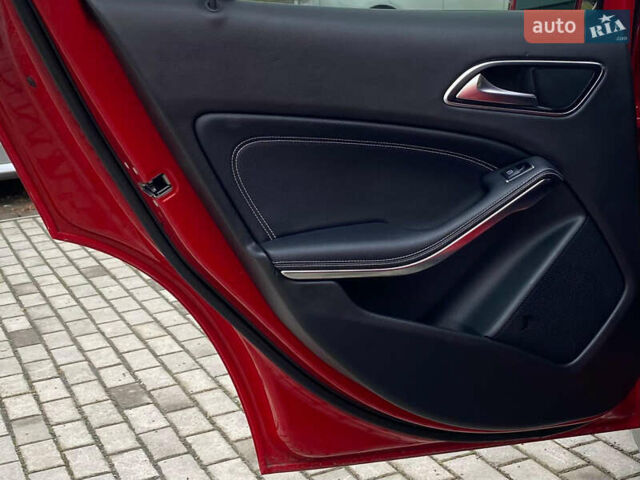 Красный Мерседес ГЛА-Класс, объемом двигателя 2 л и пробегом 139 тыс. км за 19999 $, фото 27 на Automoto.ua