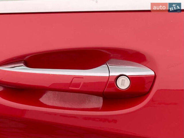 Красный Мерседес ГЛА-Класс, объемом двигателя 2 л и пробегом 139 тыс. км за 19999 $, фото 10 на Automoto.ua