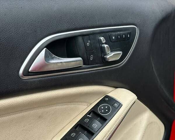 Красный Мерседес ГЛА-Класс, объемом двигателя 1.99 л и пробегом 215 тыс. км за 10900 $, фото 20 на Automoto.ua