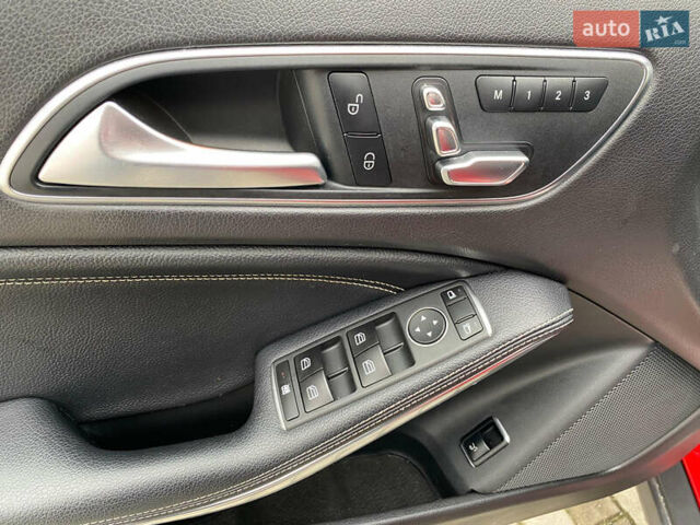 Красный Мерседес ГЛА-Класс, объемом двигателя 2 л и пробегом 139 тыс. км за 19999 $, фото 21 на Automoto.ua