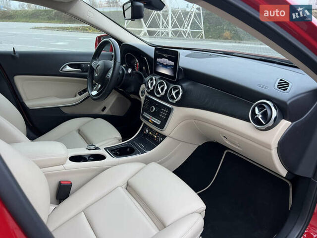 Красный Мерседес ГЛА-Класс, объемом двигателя 1.99 л и пробегом 29 тыс. км за 18999 $, фото 26 на Automoto.ua