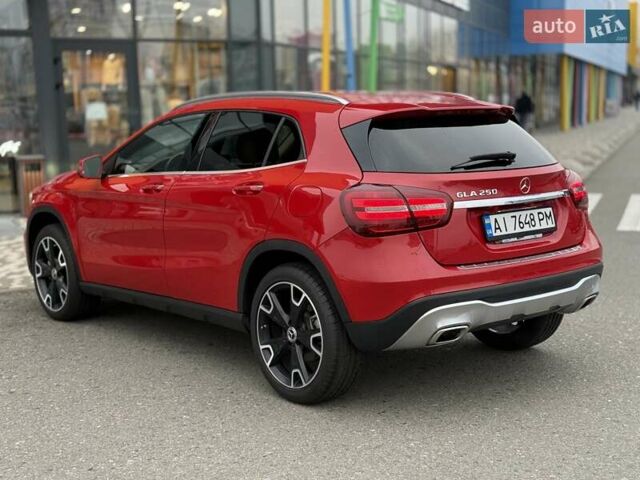 Червоний Мерседес ГЛА-Клас, об'ємом двигуна 1.99 л та пробігом 30 тис. км за 19950 $, фото 3 на Automoto.ua
