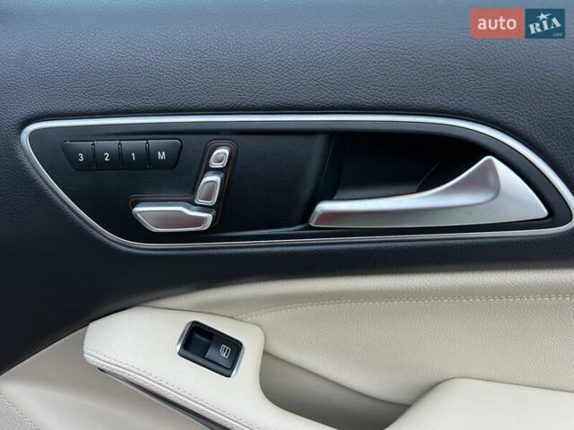 Красный Мерседес ГЛА-Класс, объемом двигателя 1.99 л и пробегом 29 тыс. км за 18999 $, фото 24 на Automoto.ua