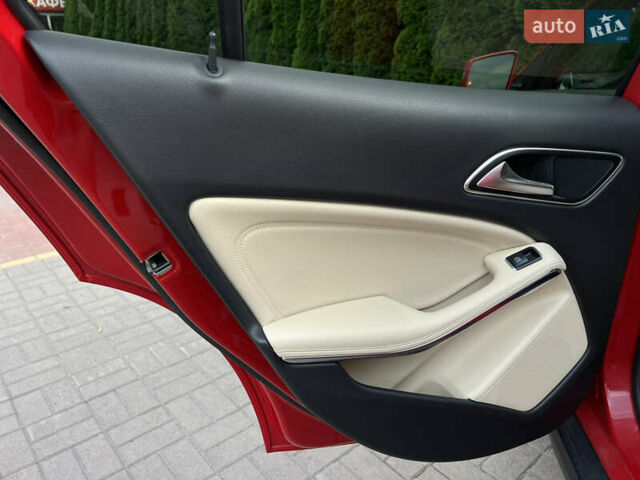 Красный Мерседес ГЛА-Класс, объемом двигателя 1.99 л и пробегом 29 тыс. км за 19999 $, фото 41 на Automoto.ua