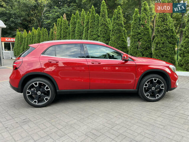 Красный Мерседес ГЛА-Класс, объемом двигателя 1.99 л и пробегом 29 тыс. км за 19999 $, фото 2 на Automoto.ua