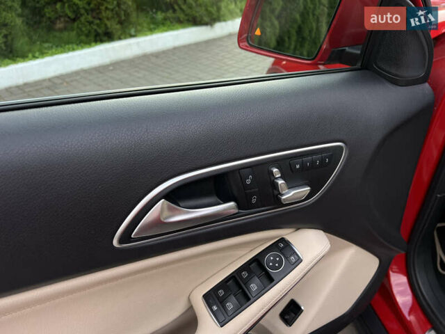 Красный Мерседес ГЛА-Класс, объемом двигателя 1.99 л и пробегом 29 тыс. км за 19999 $, фото 25 на Automoto.ua