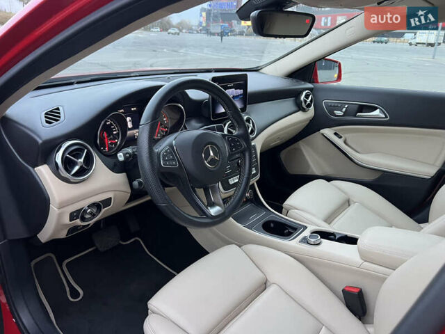 Красный Мерседес ГЛА-Класс, объемом двигателя 1.99 л и пробегом 29 тыс. км за 18999 $, фото 21 на Automoto.ua