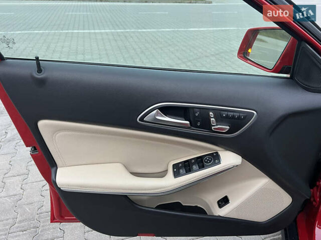 Красный Мерседес ГЛА-Класс, объемом двигателя 1.99 л и пробегом 29 тыс. км за 18999 $, фото 16 на Automoto.ua