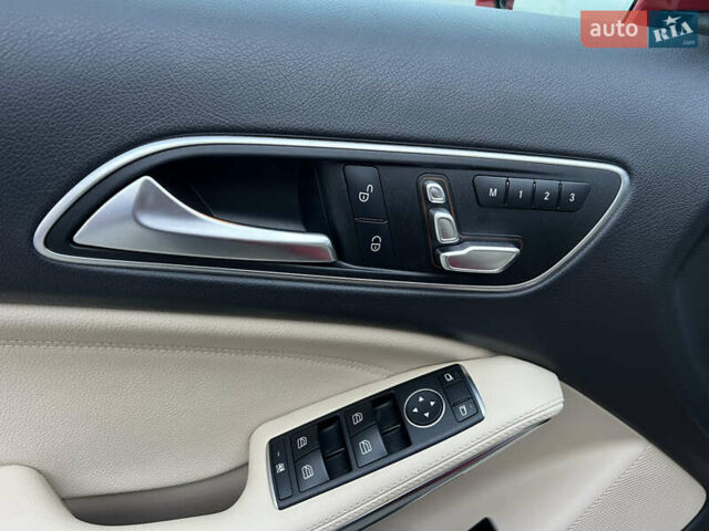 Красный Мерседес ГЛА-Класс, объемом двигателя 1.99 л и пробегом 29 тыс. км за 18999 $, фото 17 на Automoto.ua