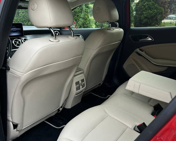 Красный Мерседес ГЛА-Класс, объемом двигателя 1.99 л и пробегом 29 тыс. км за 19999 $, фото 43 на Automoto.ua