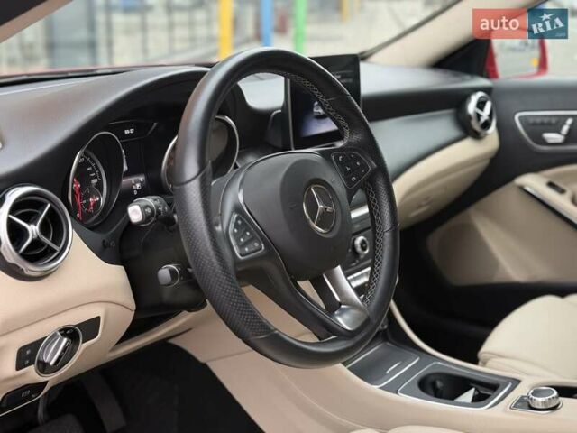 Червоний Мерседес ГЛА-Клас, об'ємом двигуна 1.99 л та пробігом 30 тис. км за 19950 $, фото 13 на Automoto.ua