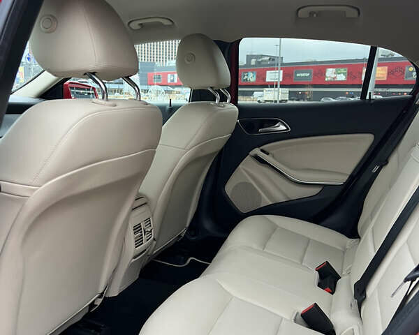 Красный Мерседес ГЛА-Класс, объемом двигателя 1.99 л и пробегом 29 тыс. км за 18999 $, фото 35 на Automoto.ua