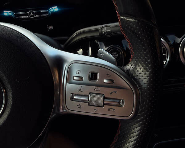 Мерседес ГЛА-Класс 2020 в Черновцах на Automoto.ua Красный Мерседес ГЛА-Класс, объемом двигателя 2 л и пробегом 127 тыс. км за 29000 $, фото 23 на Automoto.ua