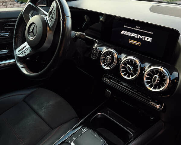 Мерседес ГЛА-Класс 2020 в Черновцах на Automoto.ua Красный Мерседес ГЛА-Класс, объемом двигателя 2 л и пробегом 127 тыс. км за 29000 $, фото 12 на Automoto.ua