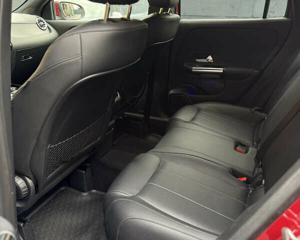 Червоний Мерседес ГЛА-Клас, об'ємом двигуна 2 л та пробігом 71 тис. км за 28800 $, фото 15 на Automoto.ua