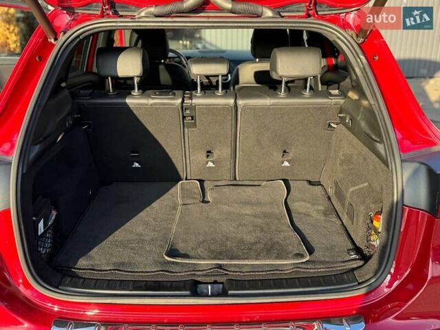 Красный Мерседес ГЛА-Класс, объемом двигателя 2 л и пробегом 72 тыс. км за 29000 $, фото 26 на Automoto.ua