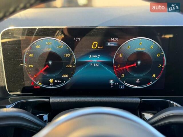 Красный Мерседес ГЛА-Класс, объемом двигателя 2 л и пробегом 72 тыс. км за 29000 $, фото 12 на Automoto.ua