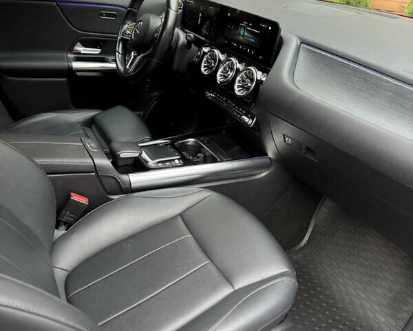 Червоний Мерседес ГЛА-Клас, об'ємом двигуна 2 л та пробігом 71 тис. км за 28800 $, фото 14 на Automoto.ua