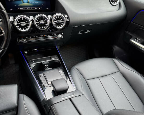 Червоний Мерседес ГЛА-Клас, об'ємом двигуна 2 л та пробігом 71 тис. км за 28800 $, фото 13 на Automoto.ua