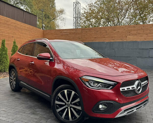 Червоний Мерседес ГЛА-Клас, об'ємом двигуна 2 л та пробігом 71 тис. км за 28800 $, фото 4 на Automoto.ua