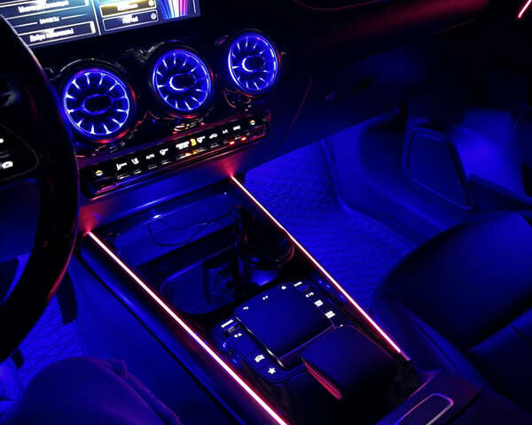 Червоний Мерседес ГЛА-Клас, об'ємом двигуна 2 л та пробігом 71 тис. км за 28800 $, фото 19 на Automoto.ua